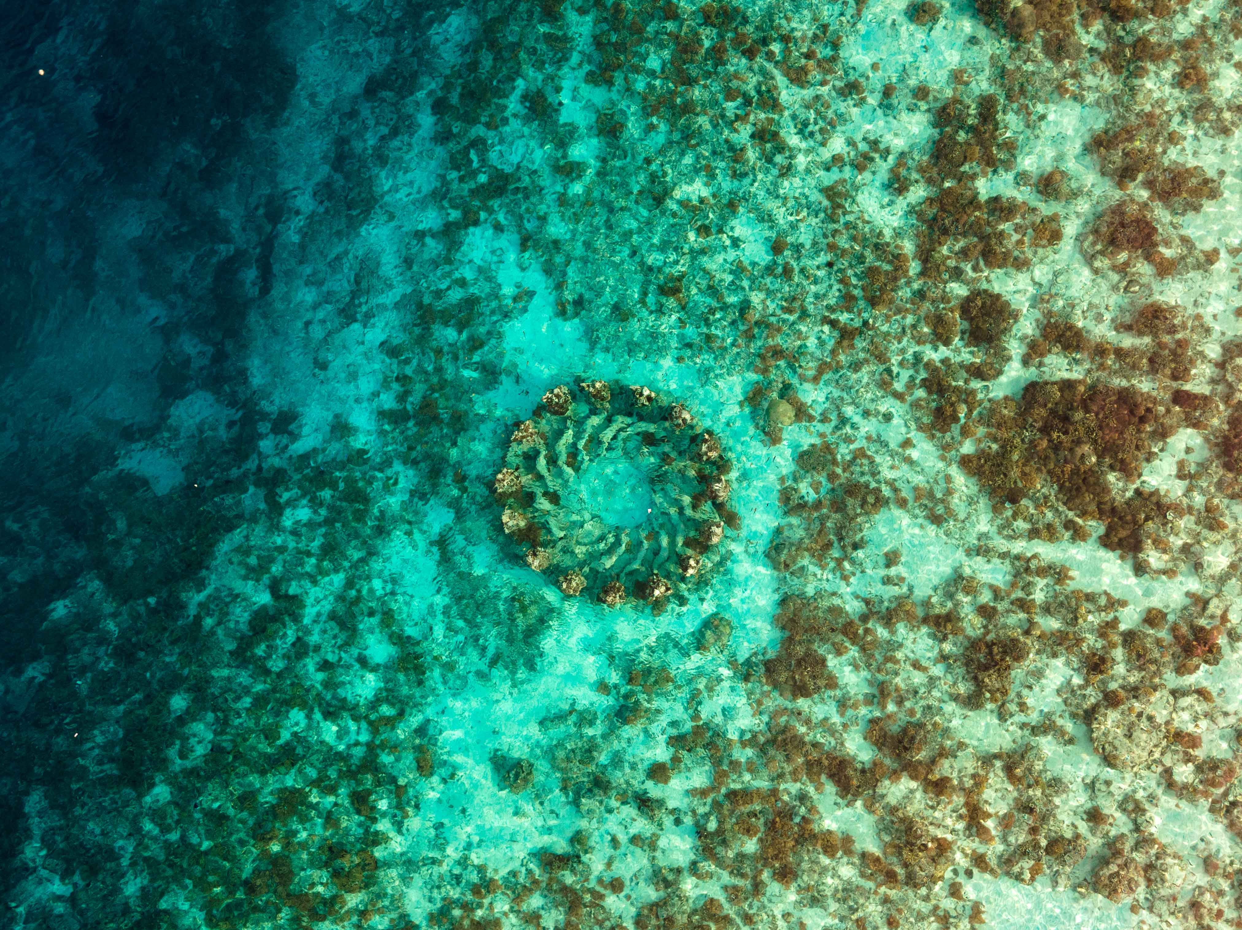 Indonesia_Gili_Statues