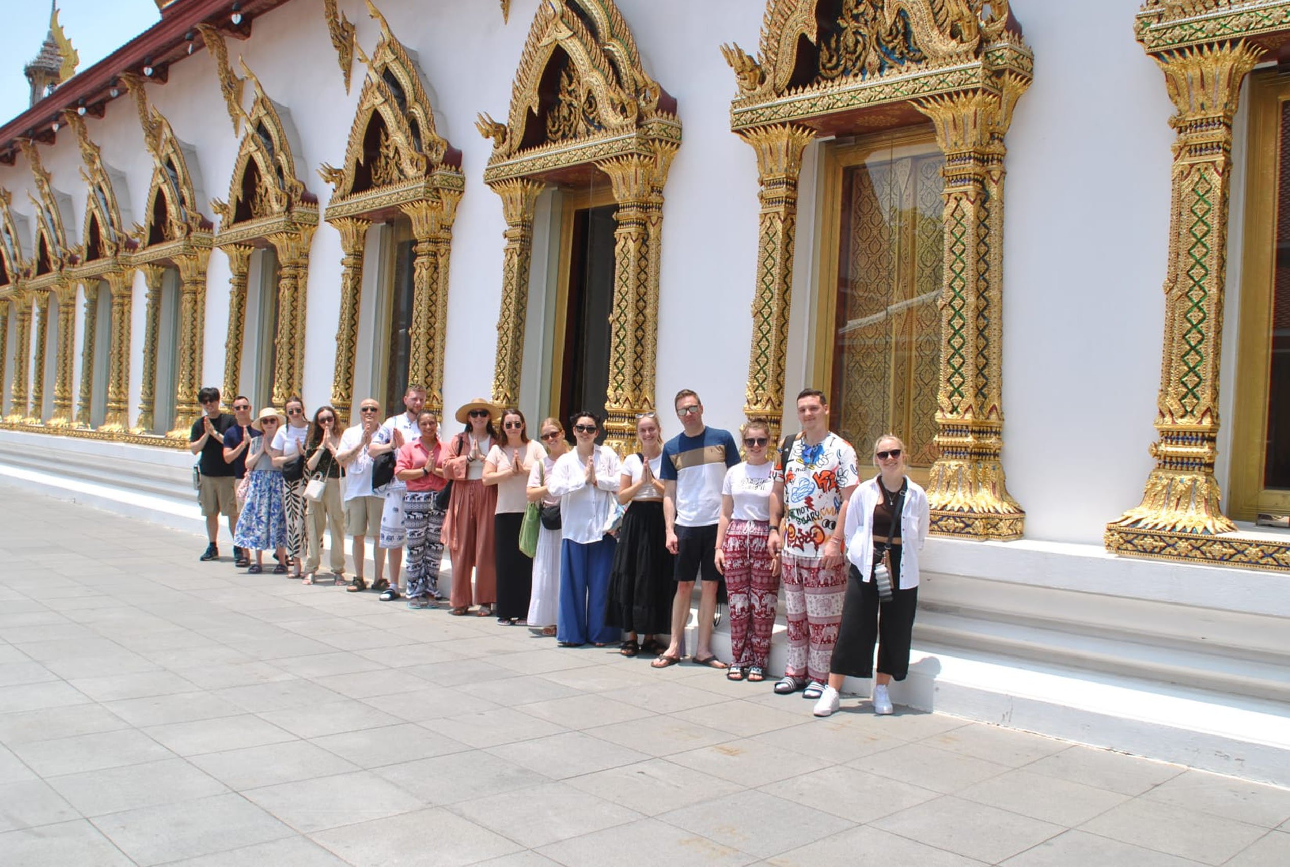 TempleGroup_Thailand